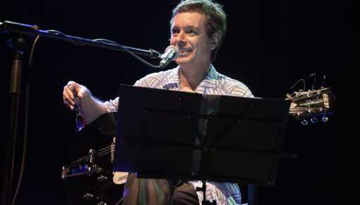 Fernando Cabrera, el héroe de la música rioplatense vuelve a la Argentina