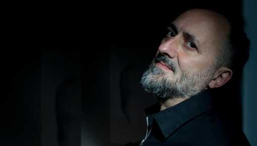 Julián López: &ldquo;Mi escritura siempre tiene una mirada melancólica&rdquo;
