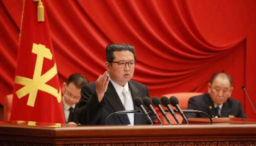 Corea del Norte dispara misil balístico tras acercamiento entre sus enemigos