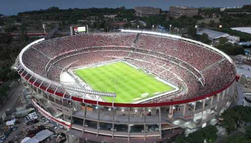 Tragedia en el fútbol: se mató un hincha de River en el Monumental