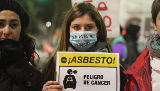 Legisladores piden suspender subasta de coches y corroborar ausencia de asbesto
