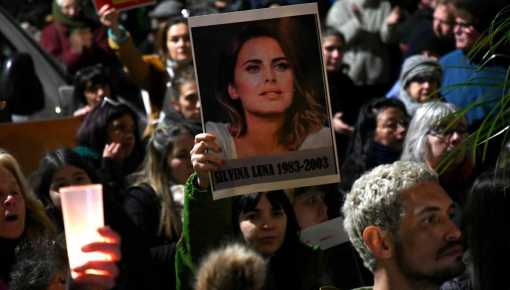 Masiva marcha frente a la casa de Lotocki para exigir que 