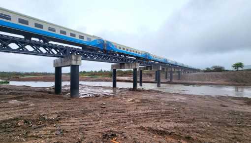 Inauguraron un puente que permitirá el retorno del tren a Tucumán