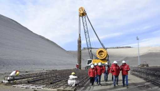 Abandonó el país una firma de China que construía dos represas en la Patagonia