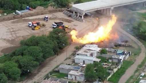 La explosión de un gasoducto en Villa María dejó heridos y viviendas dañadas