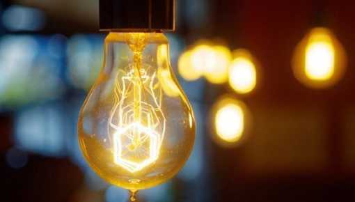 Cómo calcular los nuevos costos de luz tras el aumentazo dispuesto por el Gobierno