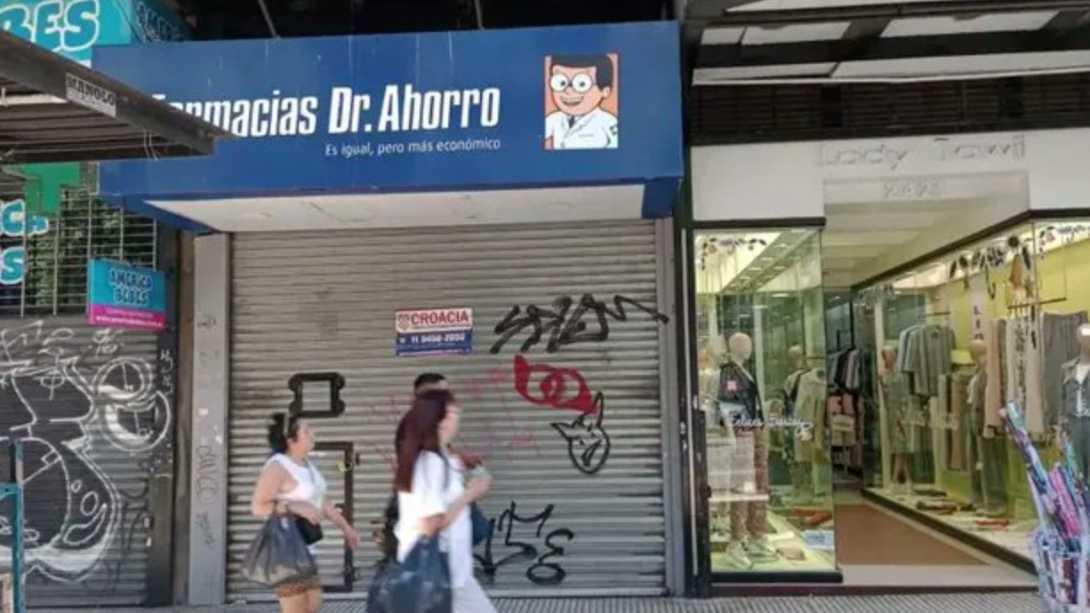 Farmacias Dr. Ahorro: cierre total, salarios impagos y 240 empleados en la calle