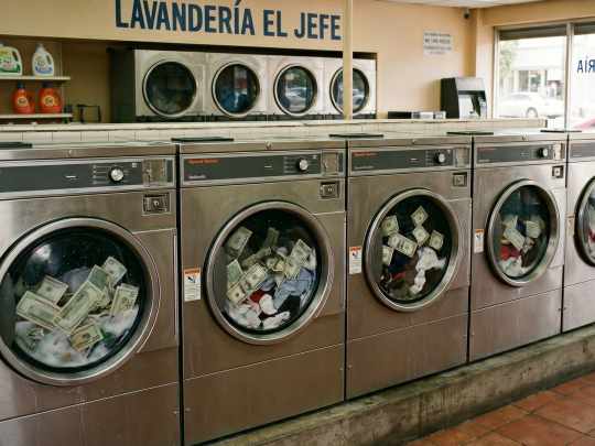 Ya son 7 los funcionarios de Milei que se sumaron a la Ley de 