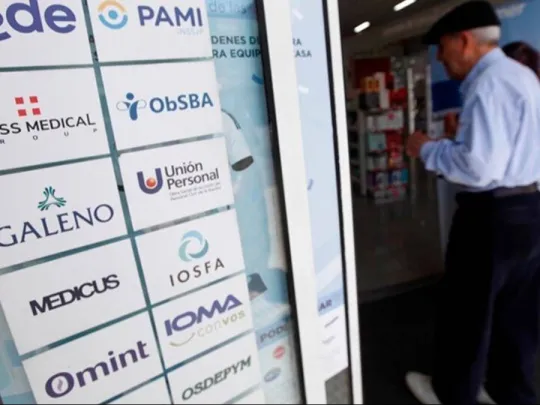 Más de 1,2 millones de argentinos perdieron la cobertura médica privada con Milei